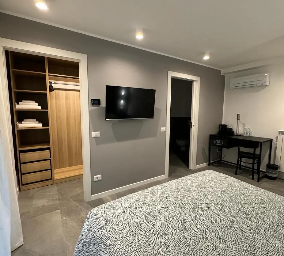 Alla Casa Di Gio Μιλάνο 0*,  Ιταλία